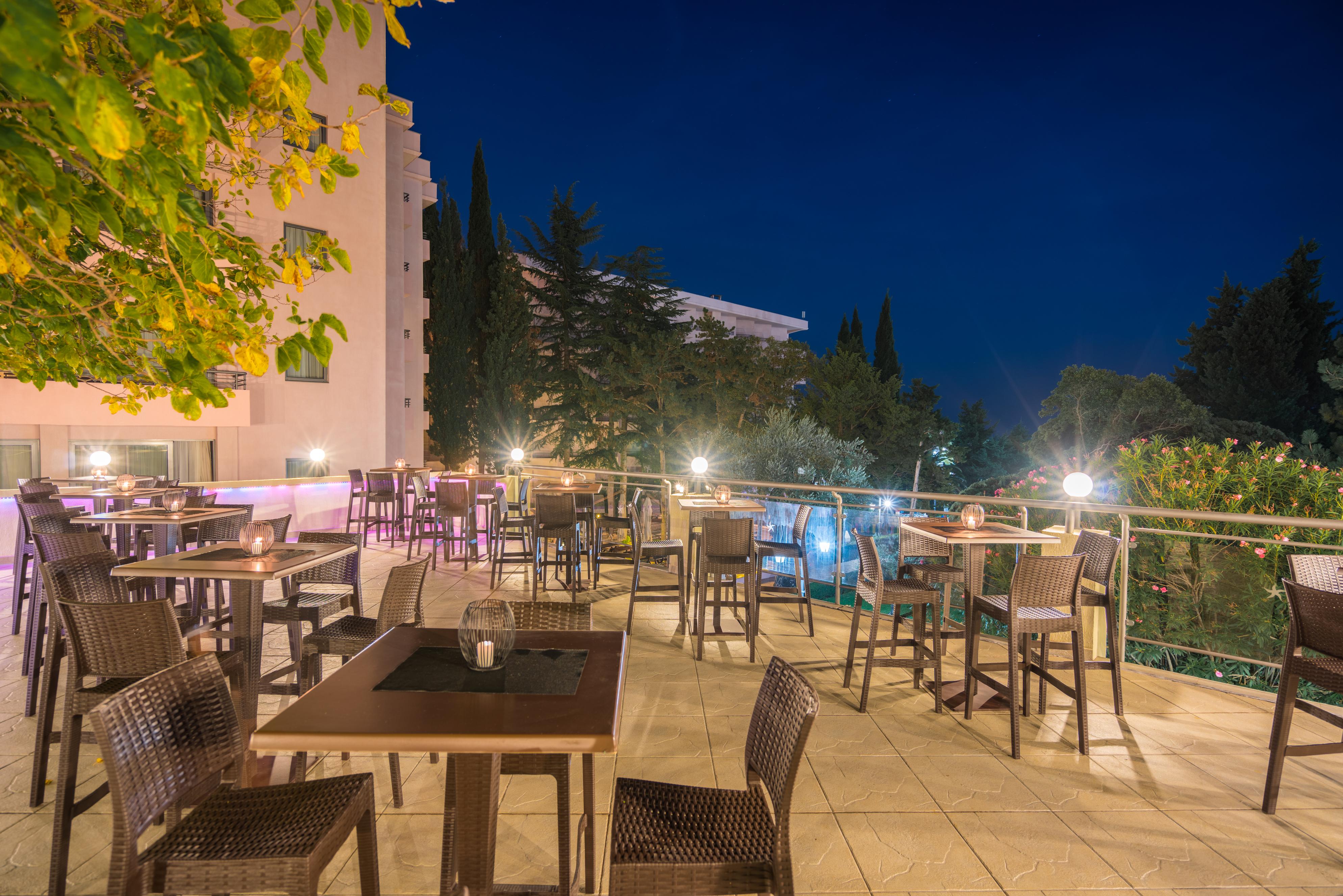 Iberostar Waves Bellevue All Inclusive Bečići Exterior photo